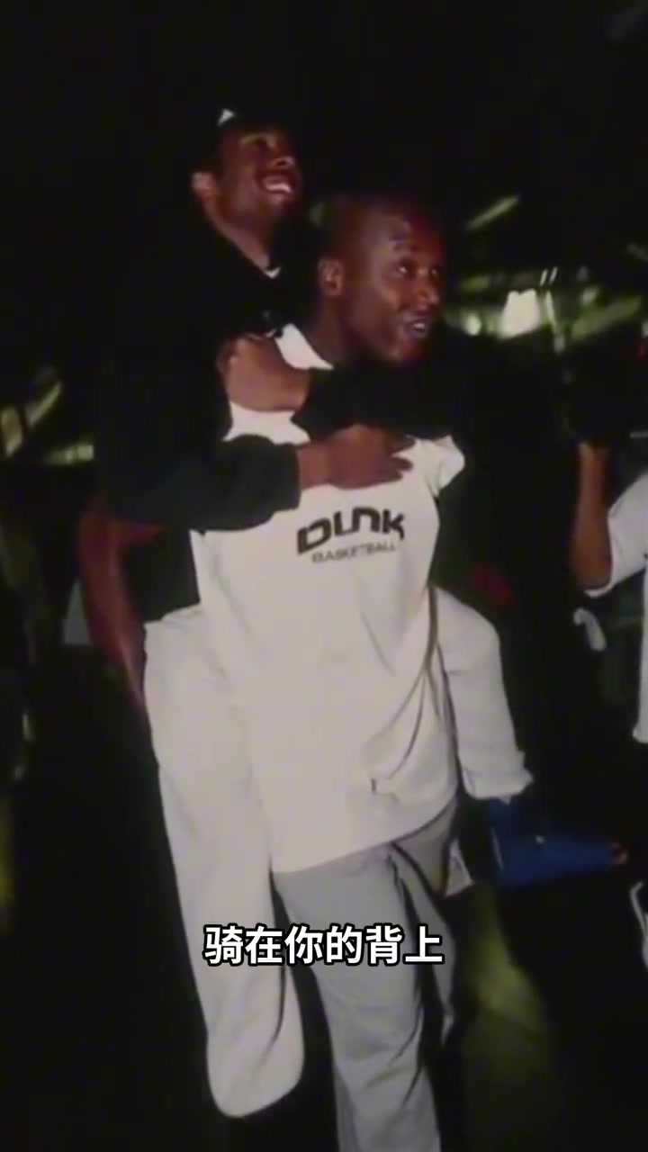 开云品牌门户-把科比背进NBA总决赛赛场！奥胖：知道他要上 不想让脚踝伤势加重