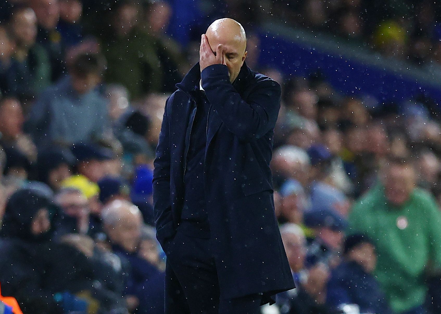 英超旧将谈利物浦：这么踢欧冠得出局，斯洛特得反思自己了